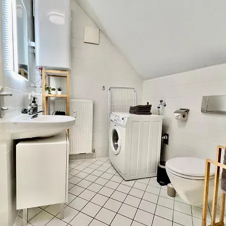 Urbanstays Landstrasse - Center - Near Casino Apartamento