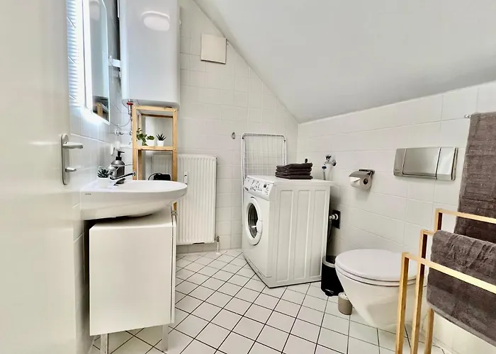 Urbanstays Landstrasse - Center - Near Casino Lägenhet